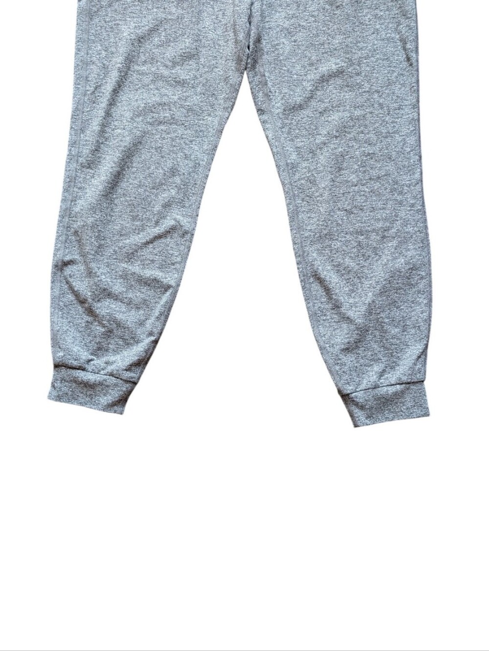 Vuori Performance Joggers Pale Grey Heather - Picture 7 of 12